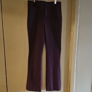 Old Navy Burgundy Pixie Pants. Size 6